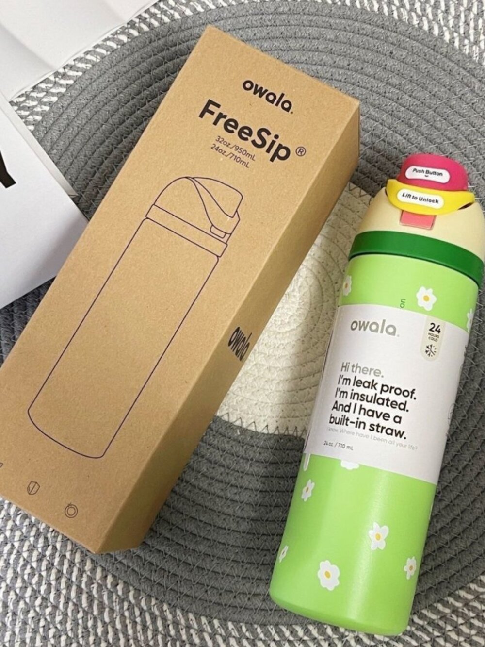 Owala FreeSip 32oz Darling Daisy Insulated Water Bottle with Straw